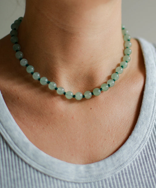 Collar Seribu Jade Short Ice Green