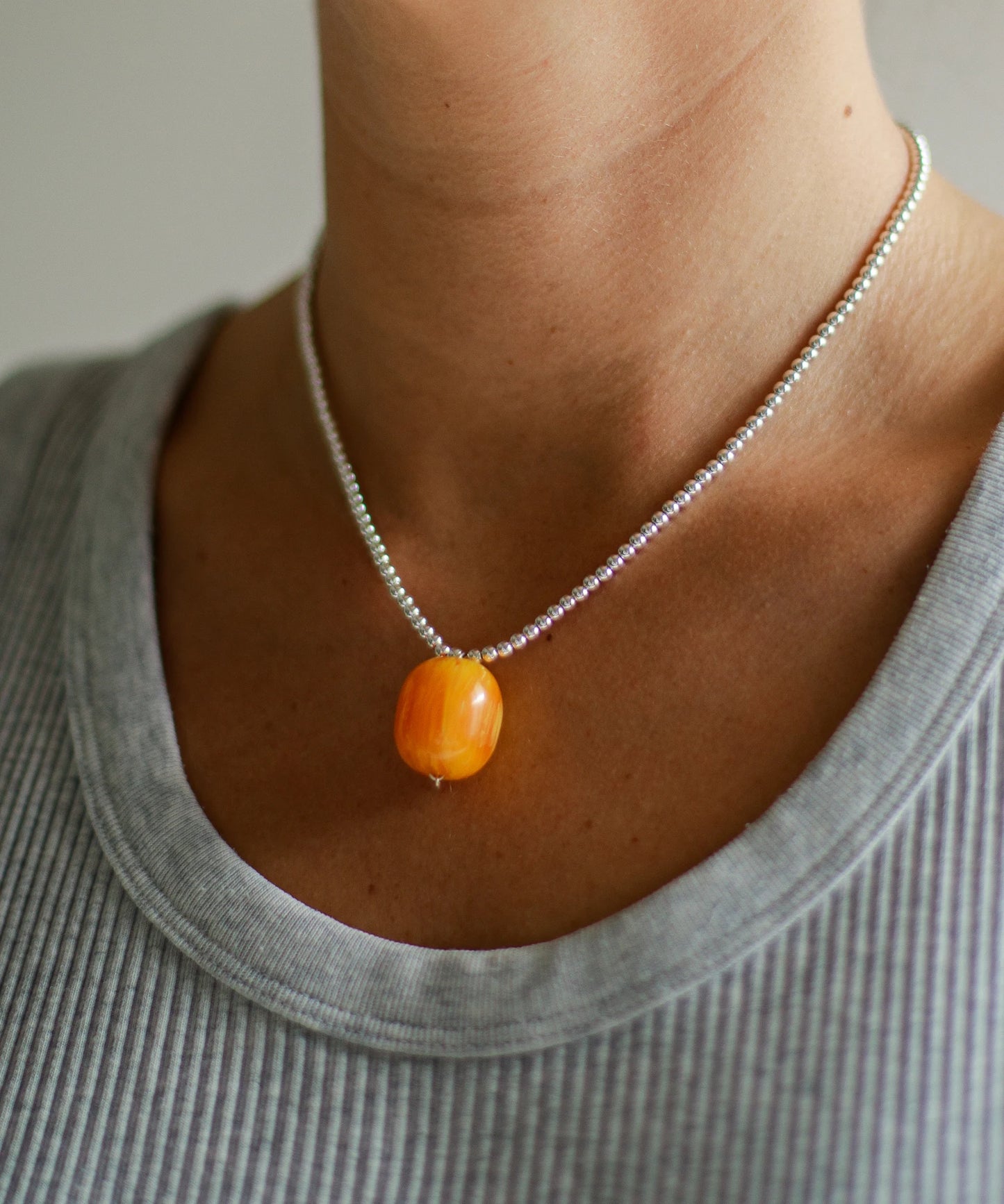 Collar Ambelau Silver Beads Amber Pendant