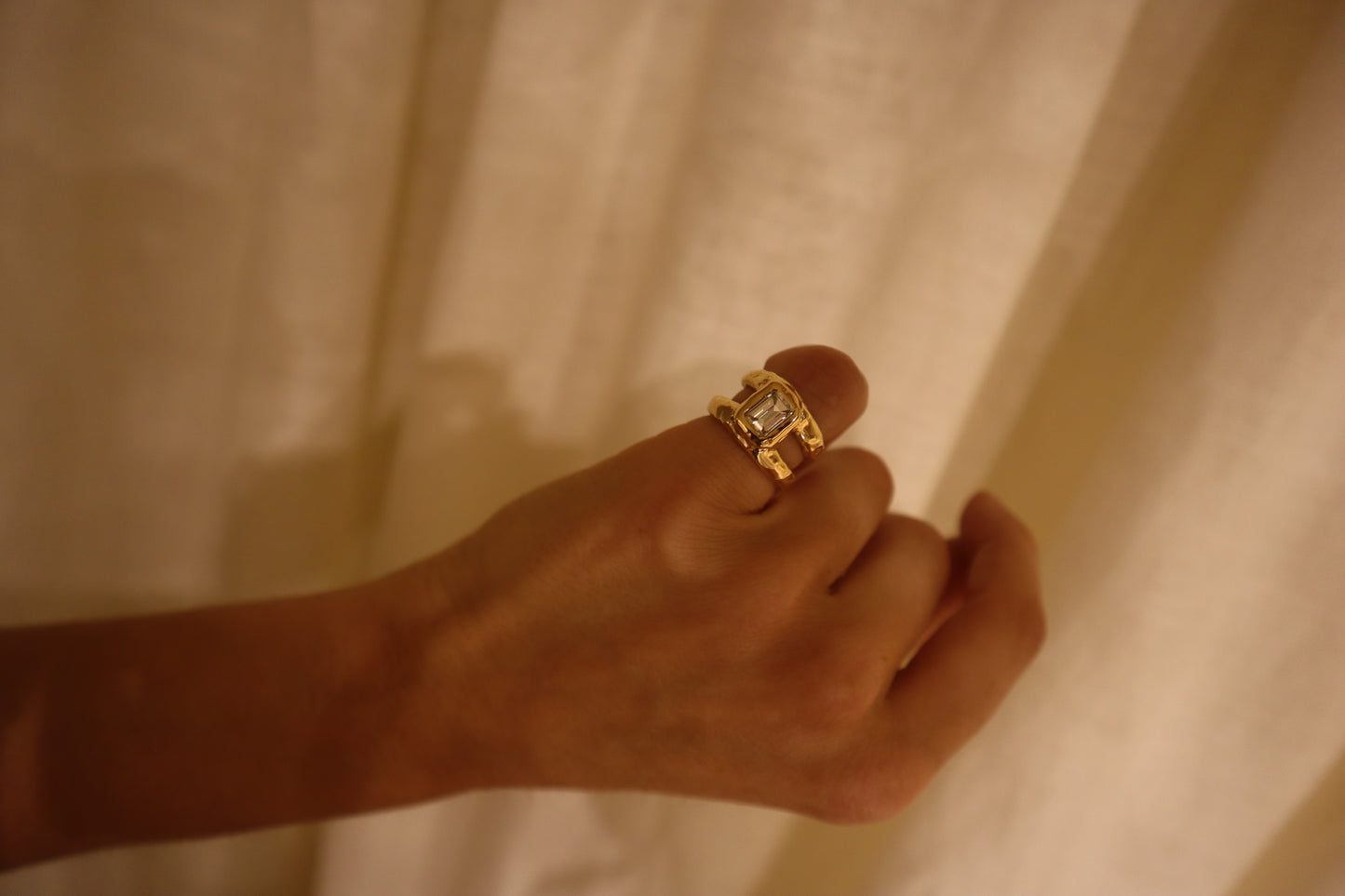 The Bond Ring