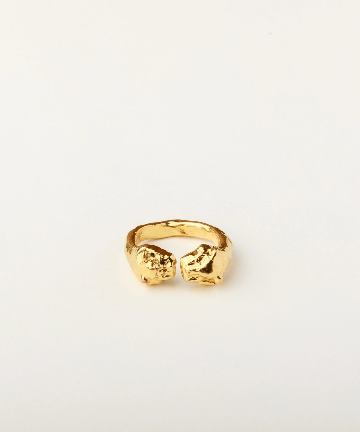 The Two Pumas Ring