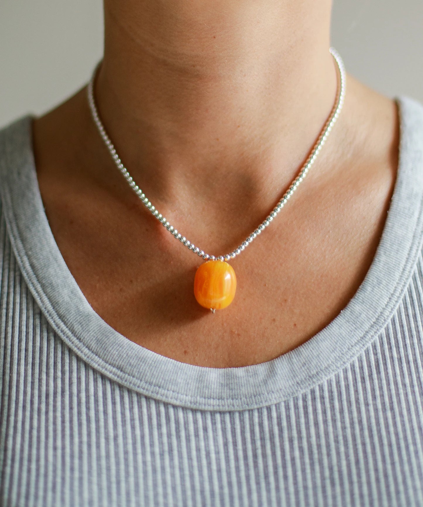 Collar Ambelau Silver Beads Amber Pendant