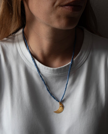 Aku Gold Silk